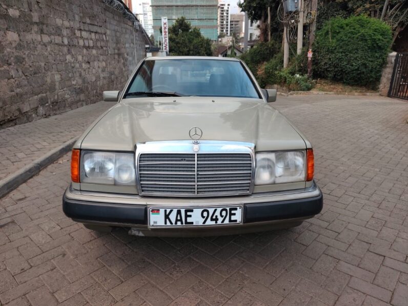 
Used 1993  Mercedes 124 full									