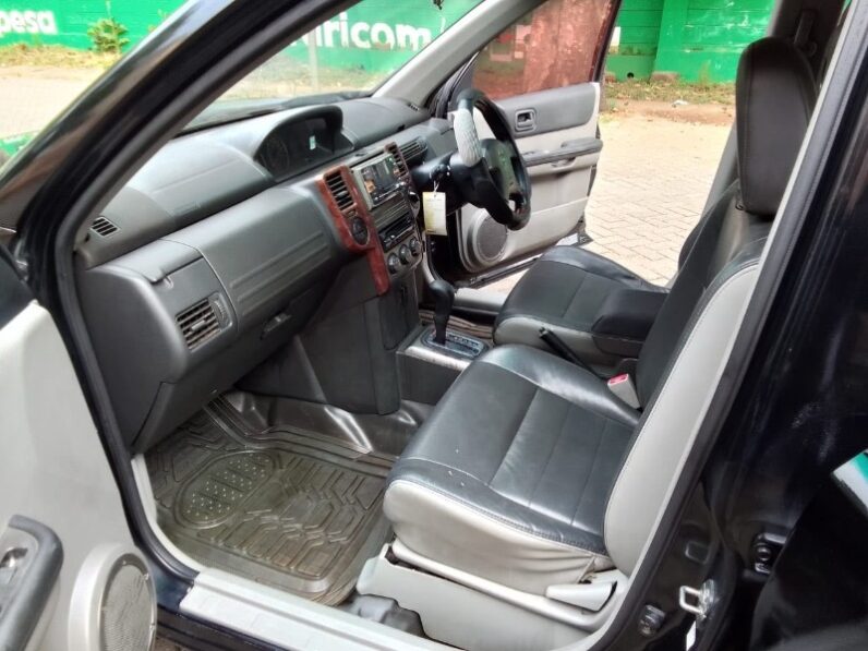 
Used 2005  Nissan X-Trail full									