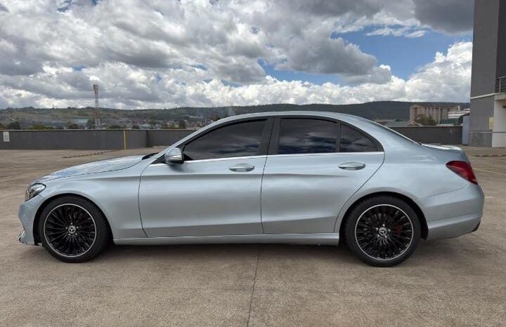 
Certified Used Mercedes C200 full									