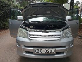 Used 2006  Toyota Noah