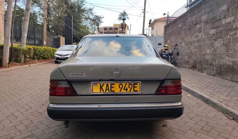 
Used 1993  Mercedes 124 full									