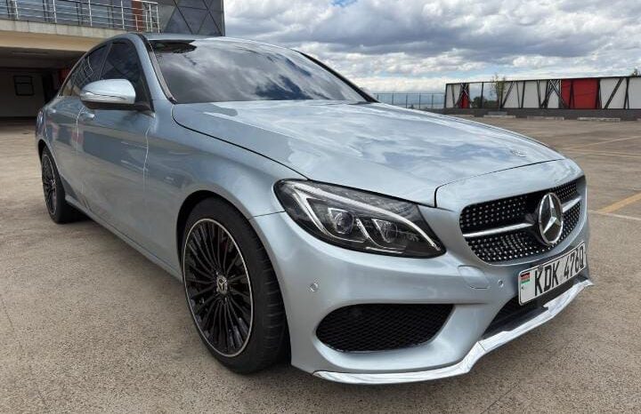 
Certified Used Mercedes C200 full									