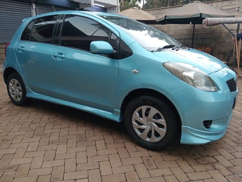 
Used 2007  Toyota Vitz full									