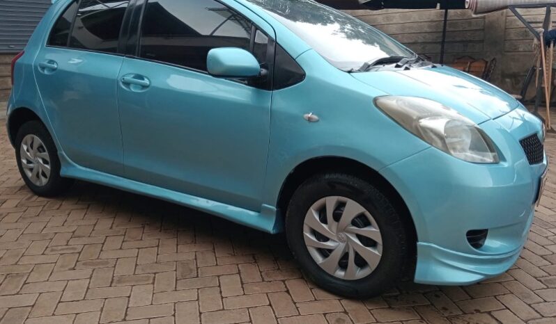 
Used 2007  Toyota Vitz full									