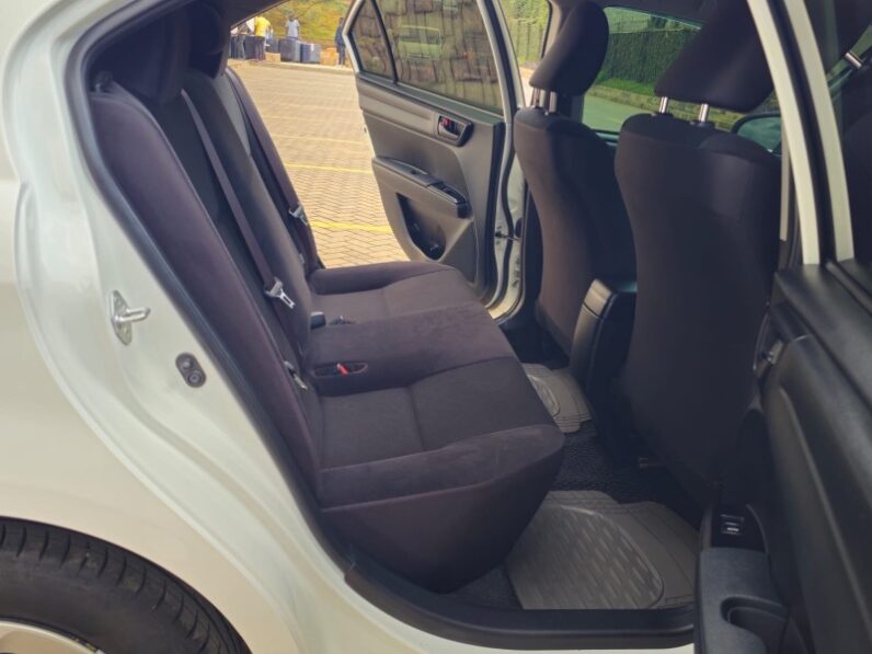 
Used 2017  Toyota Axio full									