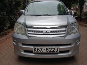 Used 2006  Toyota Noah