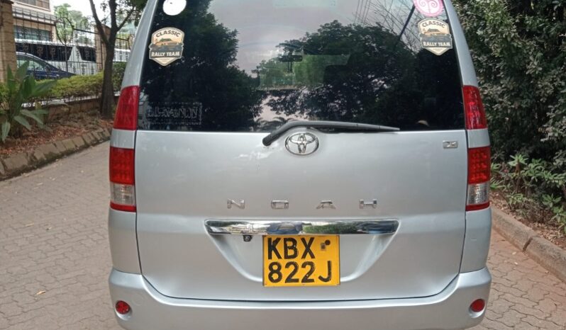 
Used 2006  Toyota Noah full									