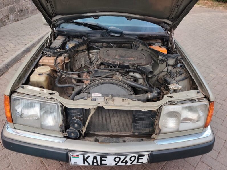 
Used 1993  Mercedes 124 full									