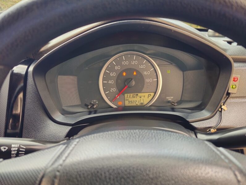 
Used 2017  Toyota Axio full									