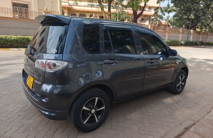 
Certified Used 2006 Mazda Demio full									
