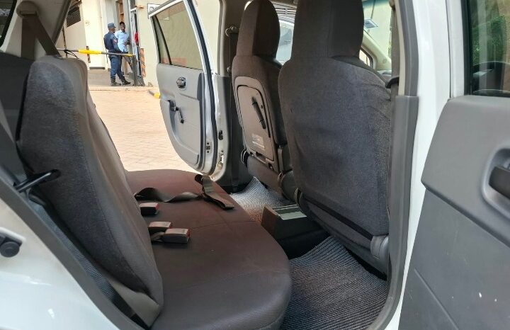 
Certified Used 2014 Nissan Advan full									