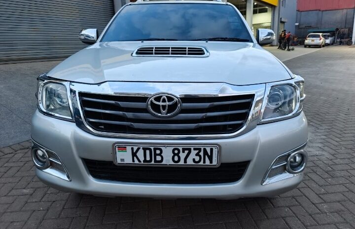 
Certified Used 2013  Toyota Hilux full									