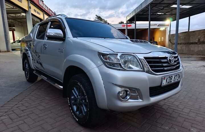 
Certified Used 2013  Toyota Hilux full									