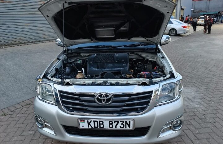 
Certified Used 2013  Toyota Hilux full									