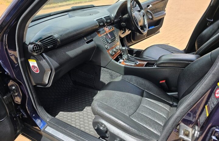 
Certified Used 2006 Mercedes C200 full									