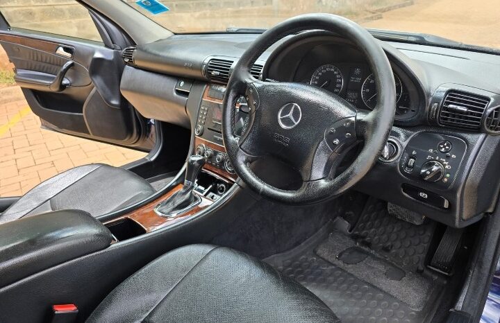 
Certified Used 2006 Mercedes C200 full									